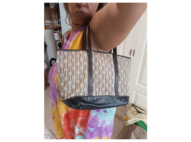 Carolina Herrera Borsa Tote CH Monogram Marrone Beige - vista 19