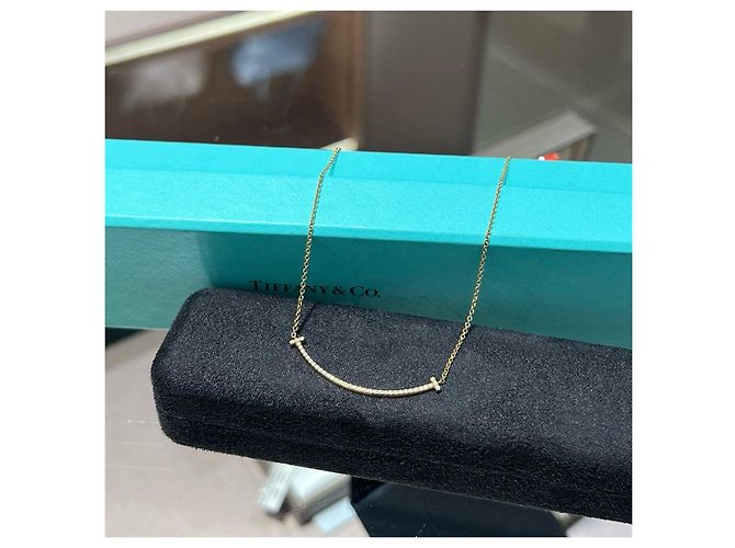 Tiffany & Co. Collana T Smile Oro Giallo e Diamanti D'oro - vista 2