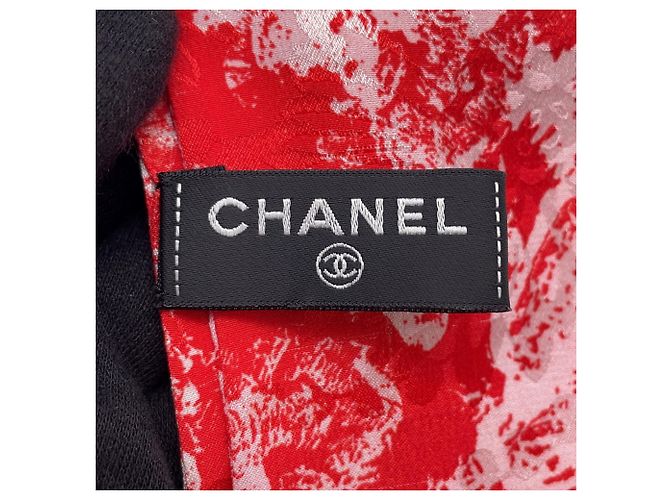 Foulard in seta Chanel in rosso e bianco - vista 9