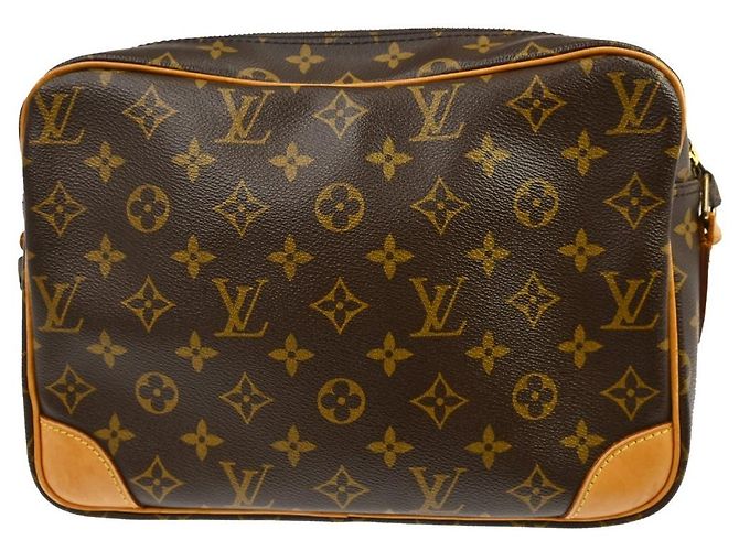 Louis Vuitton Nil Messenger Monogram Canvas 28 Marrone - vista 2