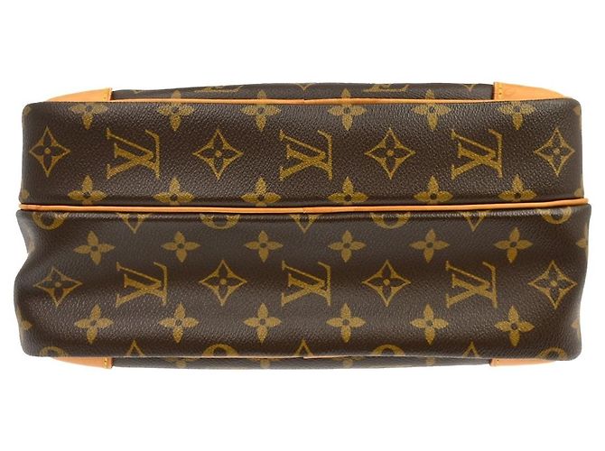 Louis Vuitton Nil Messenger Monogram Canvas 28 Marrone - vista 7