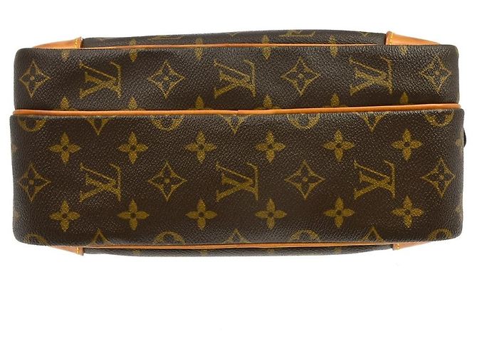 Louis Vuitton Nil Messenger Monogram Canvas 28 Marrone - vista 3