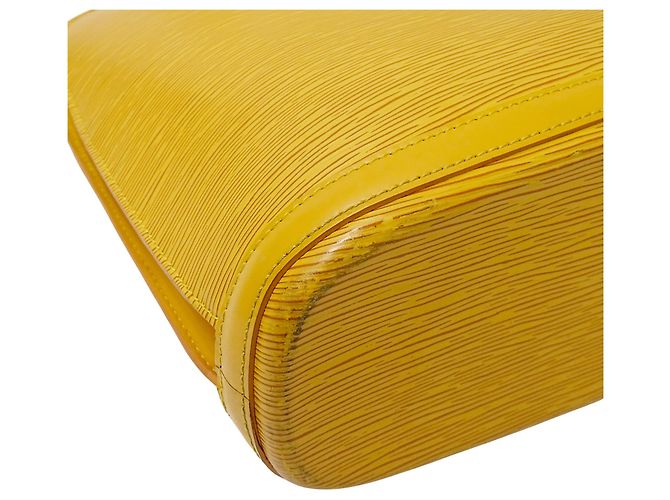 Bolso Louis Vuitton de piel Epi Amarillo - vista 9