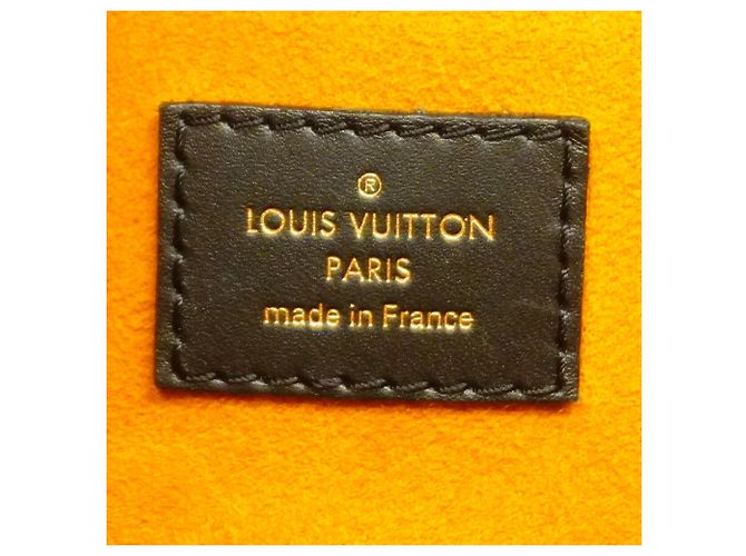 Borsa Tote Louis Vuitton Monogram Empreinte OnTheGo GM Nero - vista 5