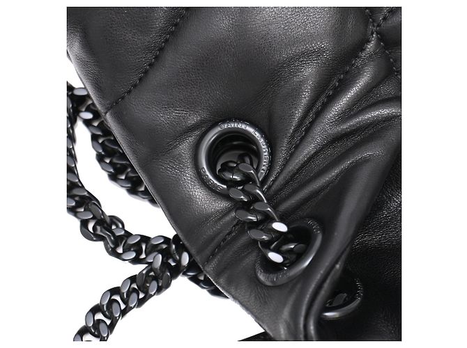 Yves Saint Laurent Borsa a spalla Small Toy Puffer Saint Laurent in pelle d'agnello nera Nero - vista 17