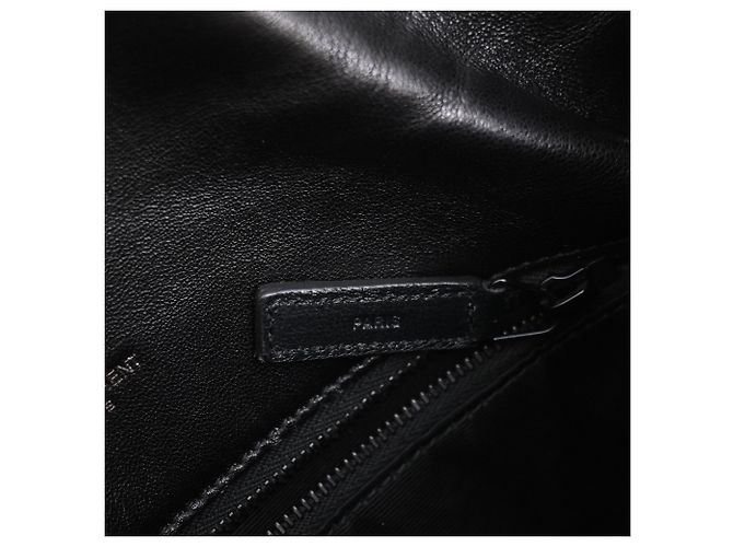 Yves Saint Laurent Borsa a spalla Small Toy Puffer Saint Laurent in pelle d'agnello nera Nero - vista 8