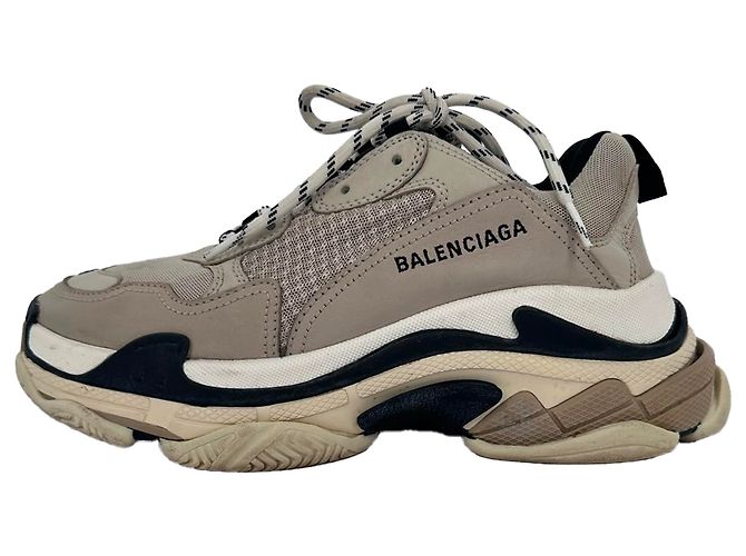 Baskets Balenciaga Triple S en daim kaki - vue 10