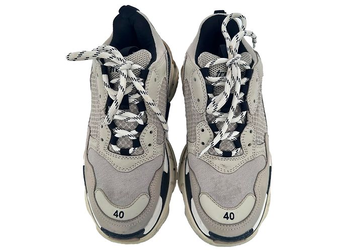 Baskets Balenciaga Triple S en daim kaki - vue 4
