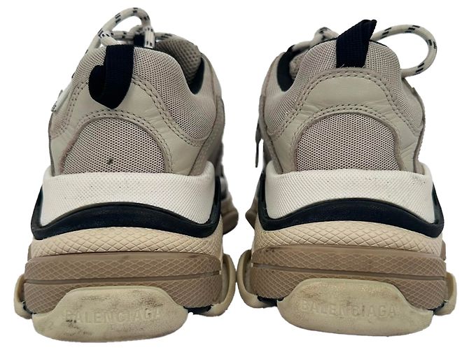 Baskets Balenciaga Triple S en daim kaki - vue 9