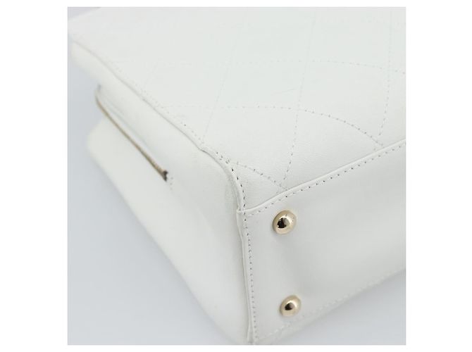 CHANEL Hand Bag Lamb Skin White Gold CC - vista 15