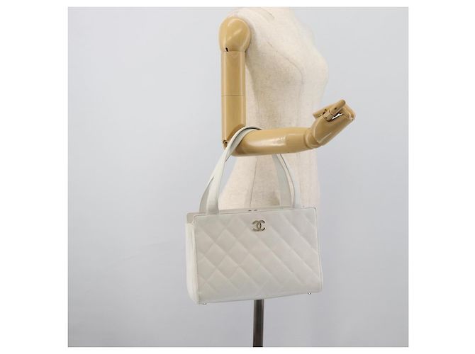 CHANEL Hand Bag Lamb Skin White Gold CC - vista 27