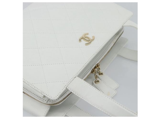 CHANEL Hand Bag Lamb Skin White Gold CC - vista 6