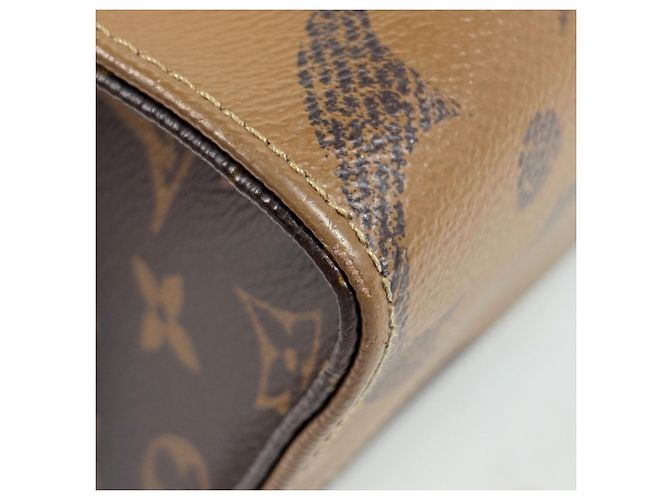 Borsa Tote Louis Vuitton OnTheGo MM Marrone - vista 3
