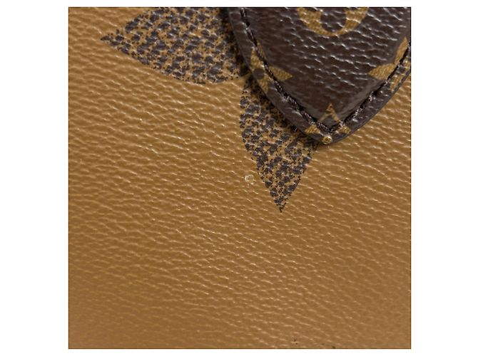 Borsa Tote Louis Vuitton OnTheGo MM Marrone - vista 5