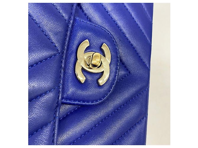 Borsa a tracolla Chanel Double Flap in pelle di agnello blu - vista 9