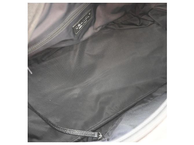 Chanel Biarritz Duffle Quilted Canvas Large Nero - vista 3