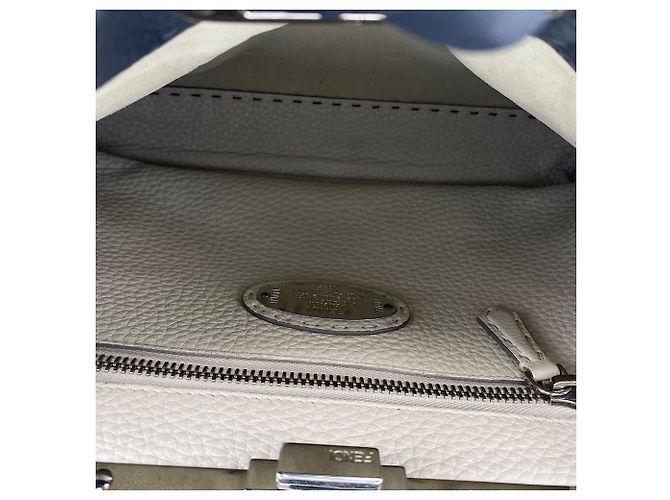 Borsa a mano e a tracolla FENDI Peekaboo Marrone - vista 10