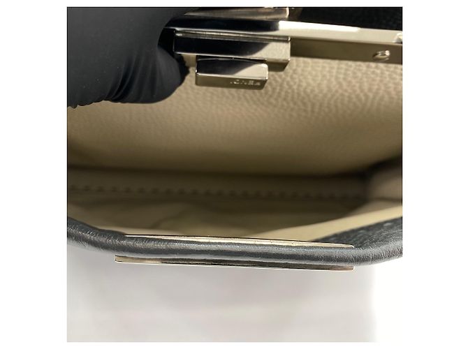 Borsa a mano e a tracolla FENDI Peekaboo Marrone - vista 11