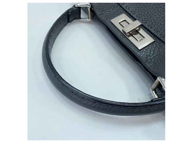 Borsa a mano e a tracolla FENDI Peekaboo Marrone - vista 8