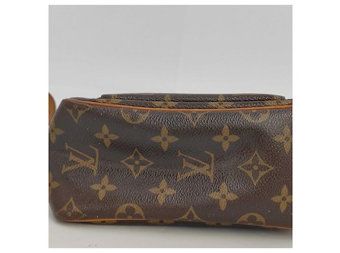 Bolsa de Ombro Louis Vuitton Monogram Marrom - vista 4