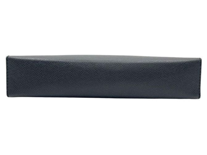 Pochette Louis Vuitton en cuir Taiga Ardoise Gris - vue 3
