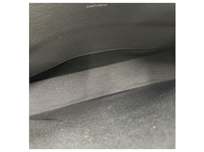 Pochette Louis Vuitton en cuir Taiga Ardoise Gris - vue 7