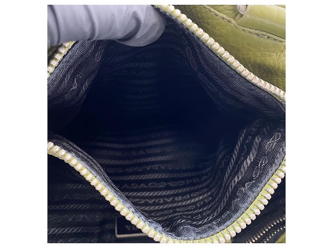 Borsa Prada Vitello Daino in Green Verde - vista 13