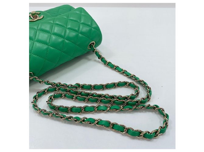 Borsa a tracolla CHANEL Mini Matelassé Verde - vista 10