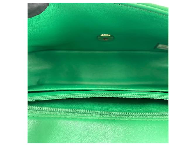 Borsa a tracolla CHANEL Mini Matelassé Verde - vista 11