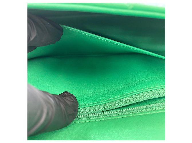 Borsa a tracolla CHANEL Mini Matelassé Verde - vista 12