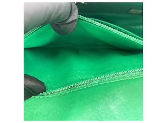 Borsa a tracolla CHANEL Mini Matelassé Verde - vista 13