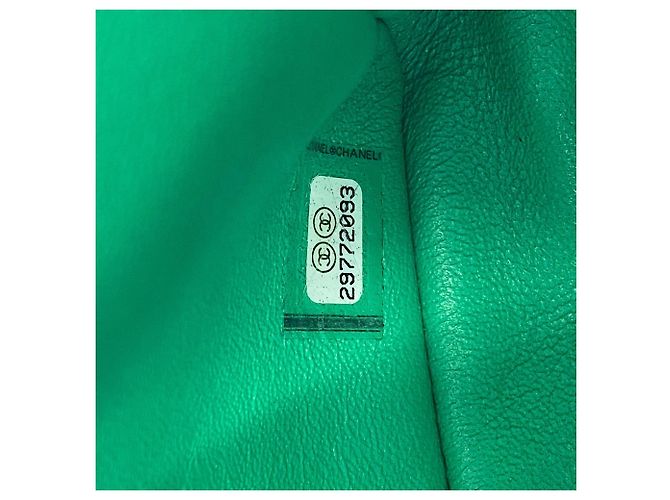 Borsa a tracolla CHANEL Mini Matelassé Verde - vista 16