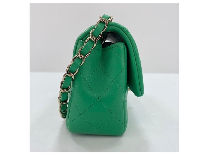 Borsa a tracolla CHANEL Mini Matelassé Verde - vista 6