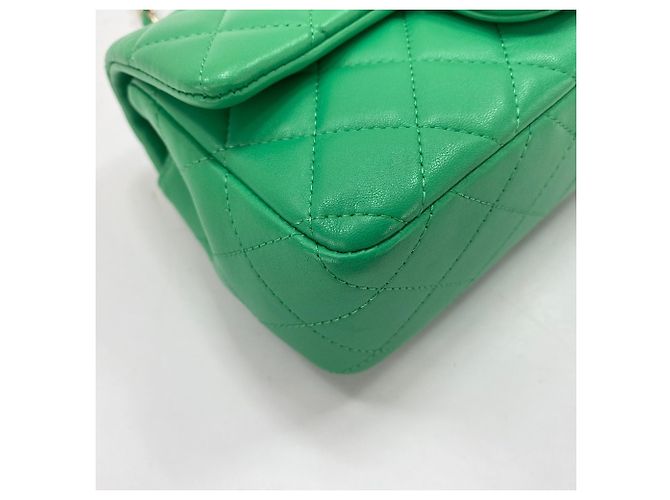 Borsa a tracolla CHANEL Mini Matelassé Verde - vista 8