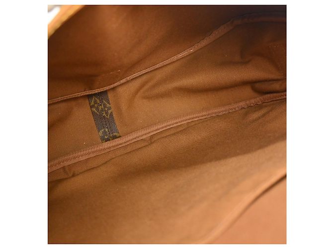 Louis Vuitton Saumur Monogram 35 Marrone - vista 3