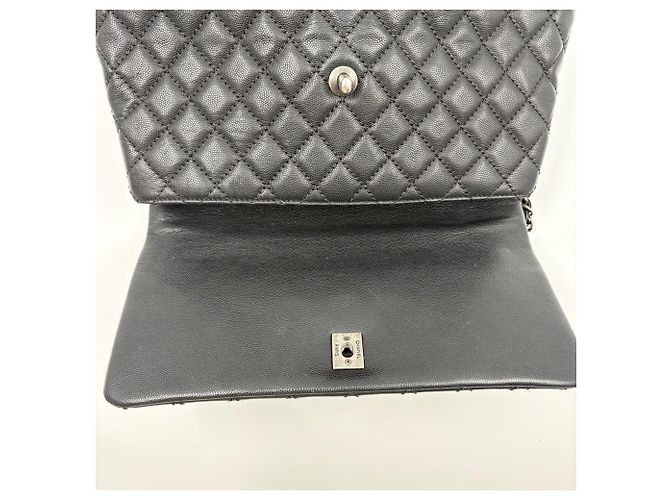 Chanel Matelassé Large Handtasche in Schwarz - Ansicht 13