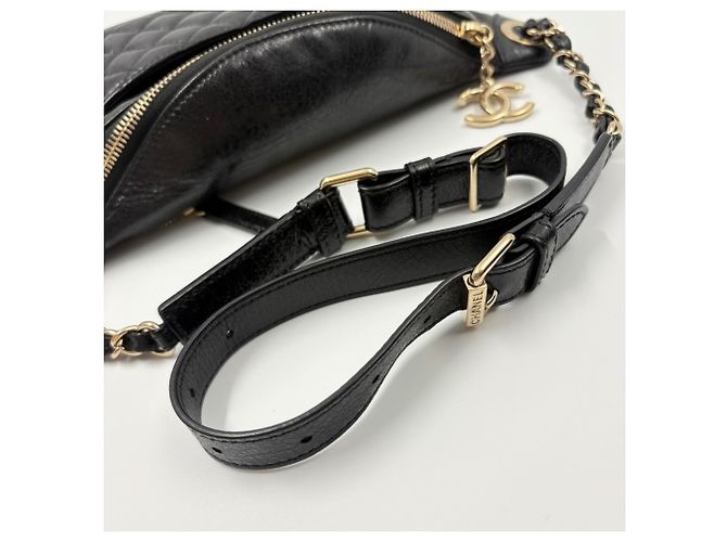 Borsa Sling Chanel Matelassé in Nero - vista 10