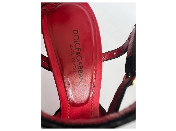 Dolce & Gabbana Sandali con Tacco in Camoscio Nero e Rosso - vista 7