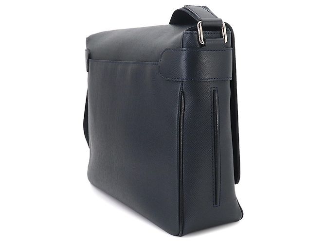 Borsa a tracolla Louis Vuitton Taiga Roman MM Blu navy - vista 3