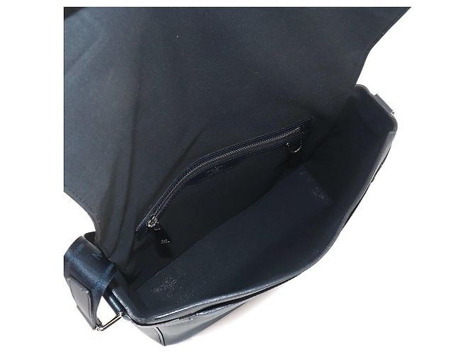 Borsa a tracolla Louis Vuitton Taiga Roman MM Blu navy - vista 7
