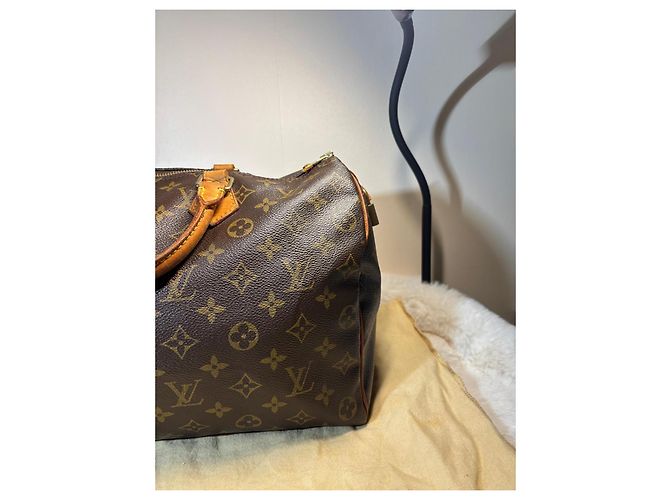 Louis Vuitton Speedy 35 Monogram Bag Brown - view 4