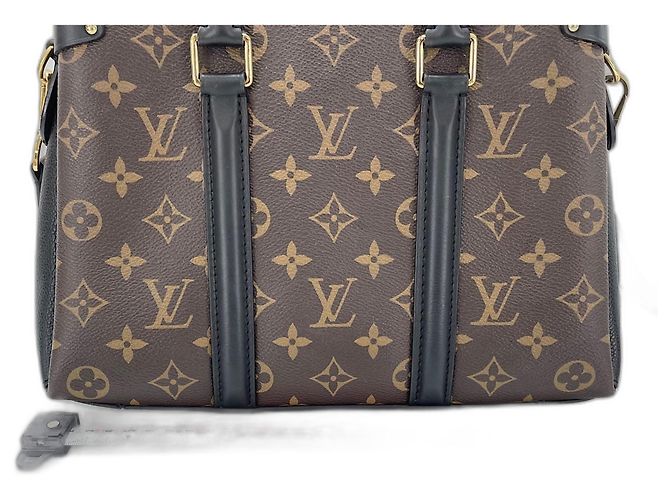 Borsa a tracolla Louis Vuitton Soufflot NV BB Marrone - vista 3