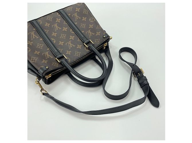 Borsa a tracolla Louis Vuitton Soufflot NV BB Marrone - vista 9