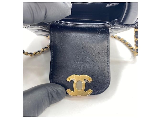 Borsa a tracolla Chanel Matelassé in nero - vista 15