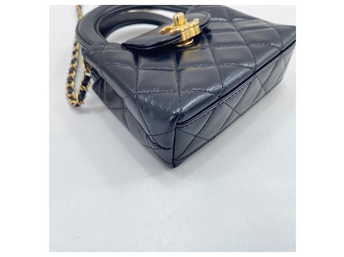 Borsa a tracolla Chanel Matelassé in nero - vista 8