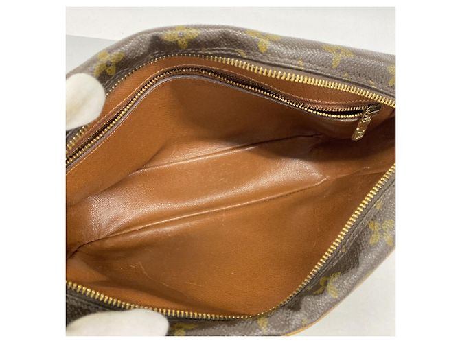 Borsa a tracolla Louis Vuitton Monogram Trocadero 27 Marrone - vista 4