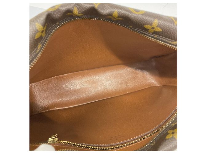 Borsa a tracolla Louis Vuitton Monogram Trocadero 30 Marrone - vista 4