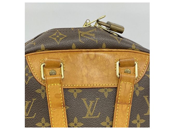 Bolsa Louis Vuitton Monogram Excursion Marrom - vista 10