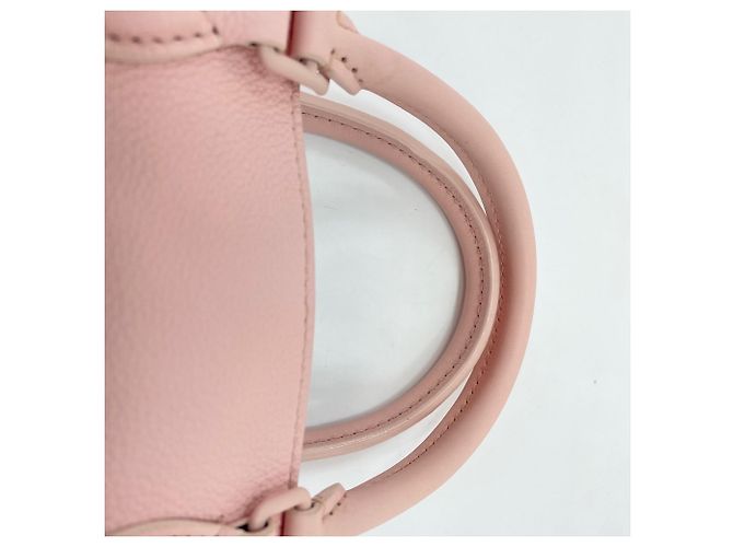 Borsa Louis Vuitton Lockme PM in rosa - vista 9
