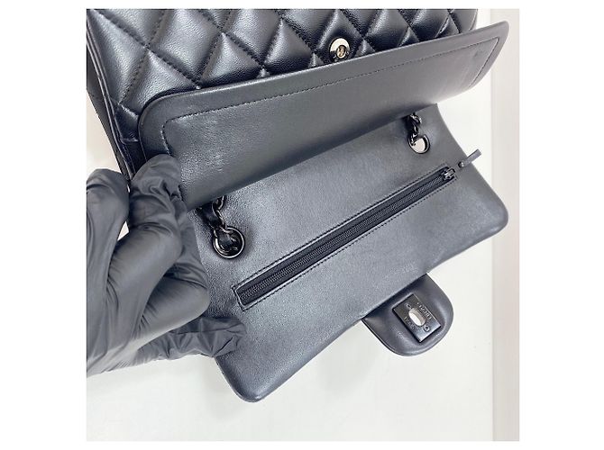 Borsa a tracolla Chanel Matelassé 23 Nero - vista 19